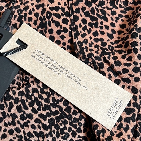 Nwt Leopard Print Long Sleeve Dress - Picture 13 of 15